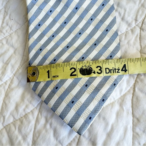 CHAPS Ralph Lauren Silk Preppy Necktie MADE IN USA Blue and Cream Stripe - Picture 6 of 7